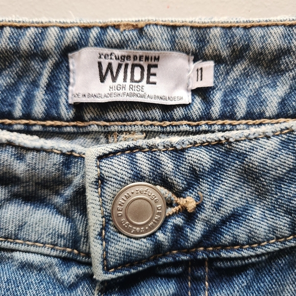 Refuge Womens |11| High Rise Wide Leg Medium Wash 100% Cotton Jeans - Picture 9 of 11